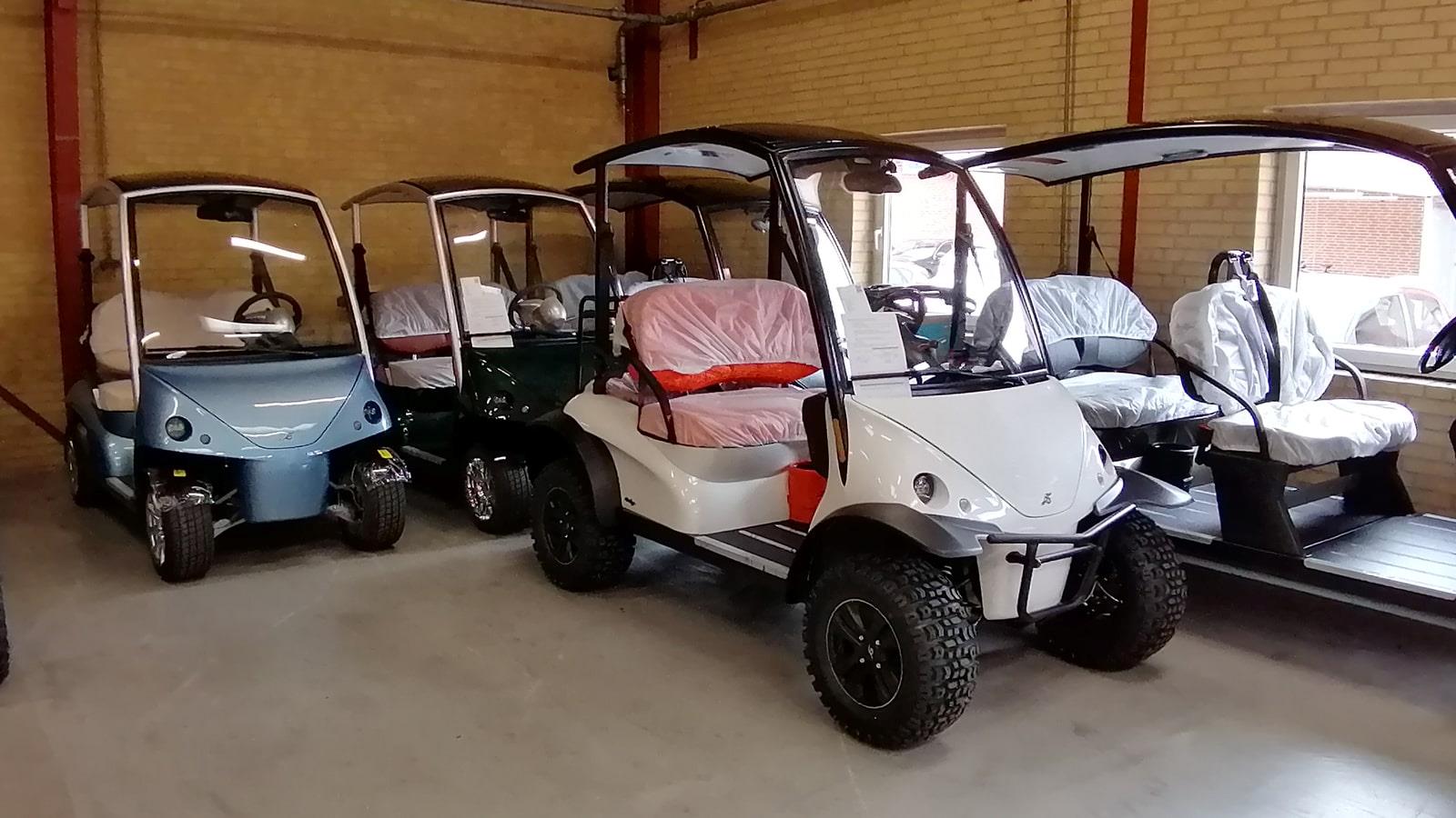 Small luxury golf carts from Garia for the golf course